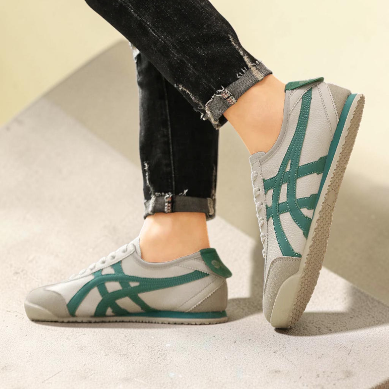 Men's Round Toe Lace-Up Sneakers