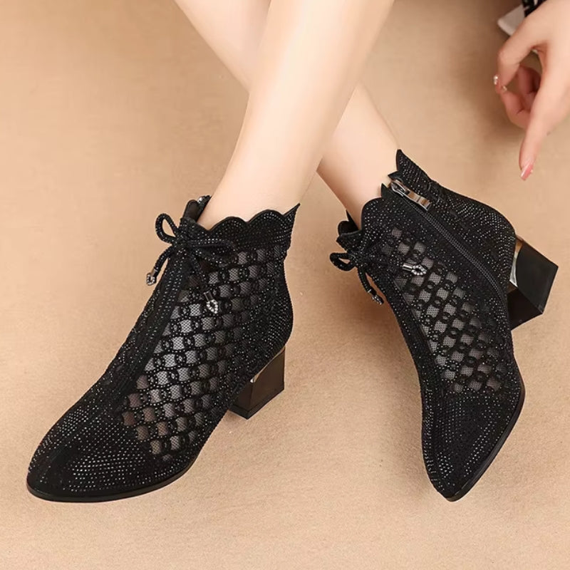 Stella – Enkellaarsjes met Hak en Puntige Neus Velani