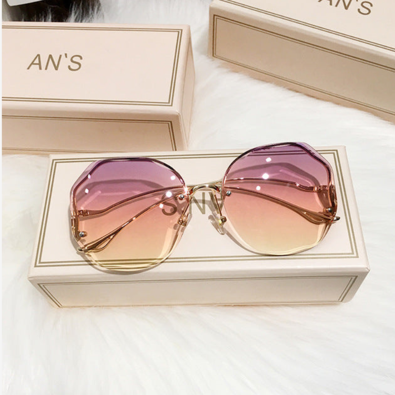 SunFlex – Sunglasses with Adjustable Curved Frame