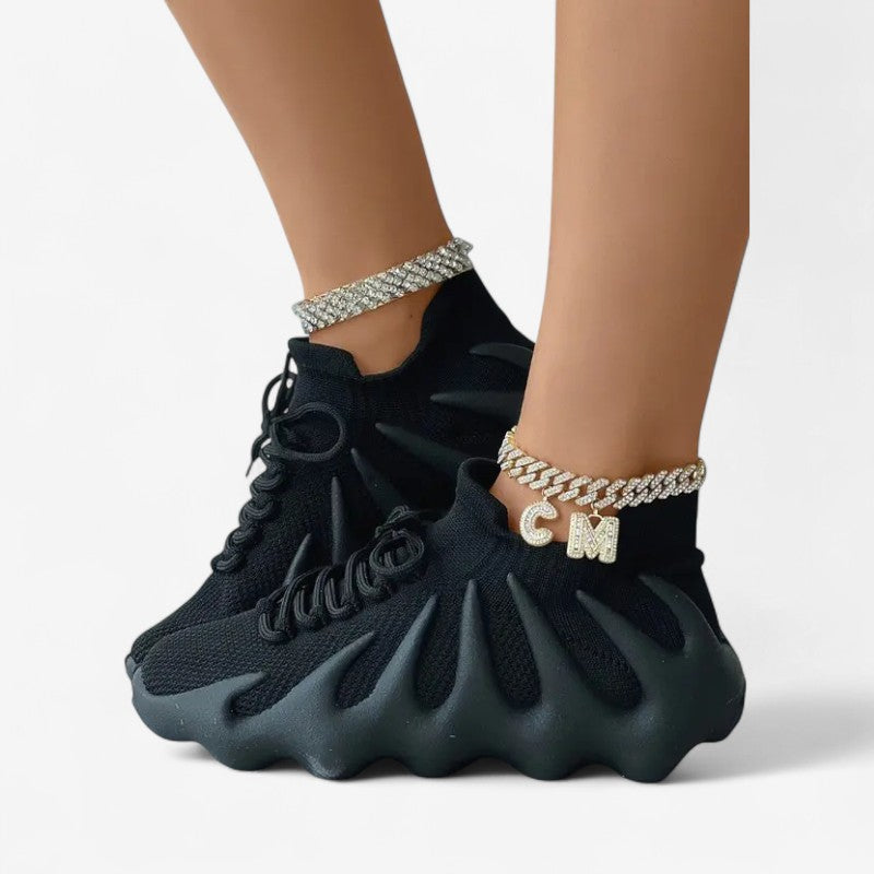 Camille – Antislip Veterschoenen met Ademend Design Velani