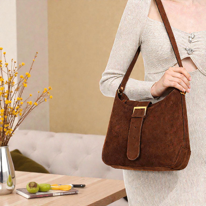 Brianna – Compact Shoulder Bag with Adjustable Strap & Zipper Closure