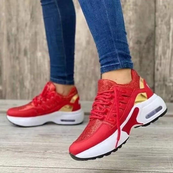 GripSneak – Lace-Up Sneakers with Round Toe and Flexible Rubber Outsole