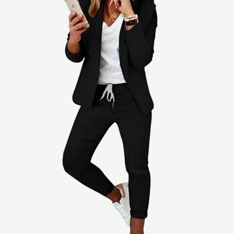 Camila – Pak met lange mouwen, blazer en broek met omgeslagen kraag Velani