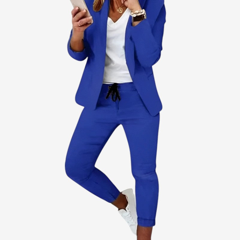 Camila – Pak met lange mouwen, blazer en broek met omgeslagen kraag Velani