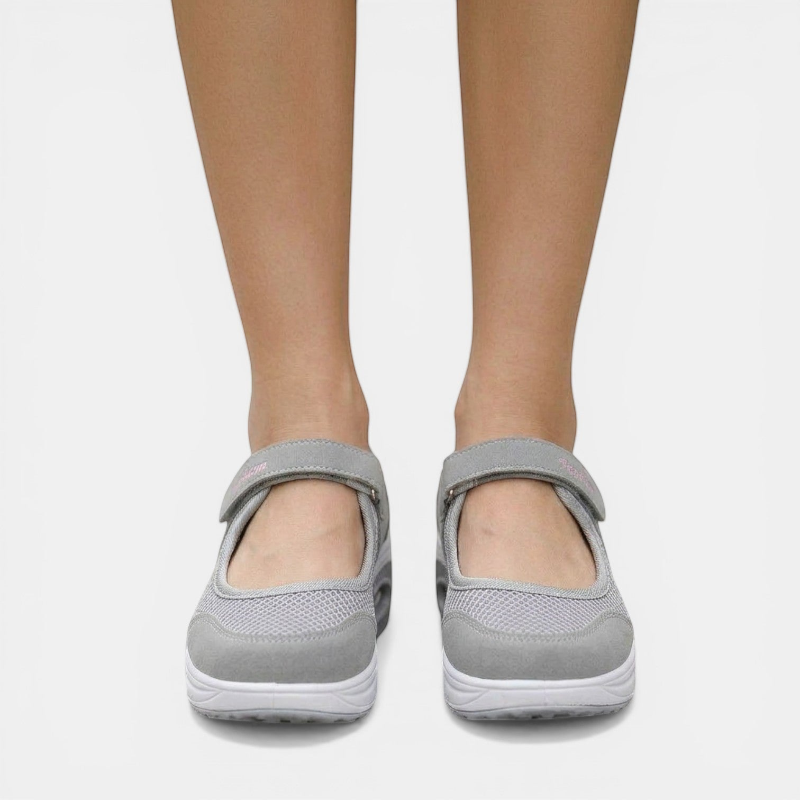 Men's Stylish Ventilated Round Toe Sneakers