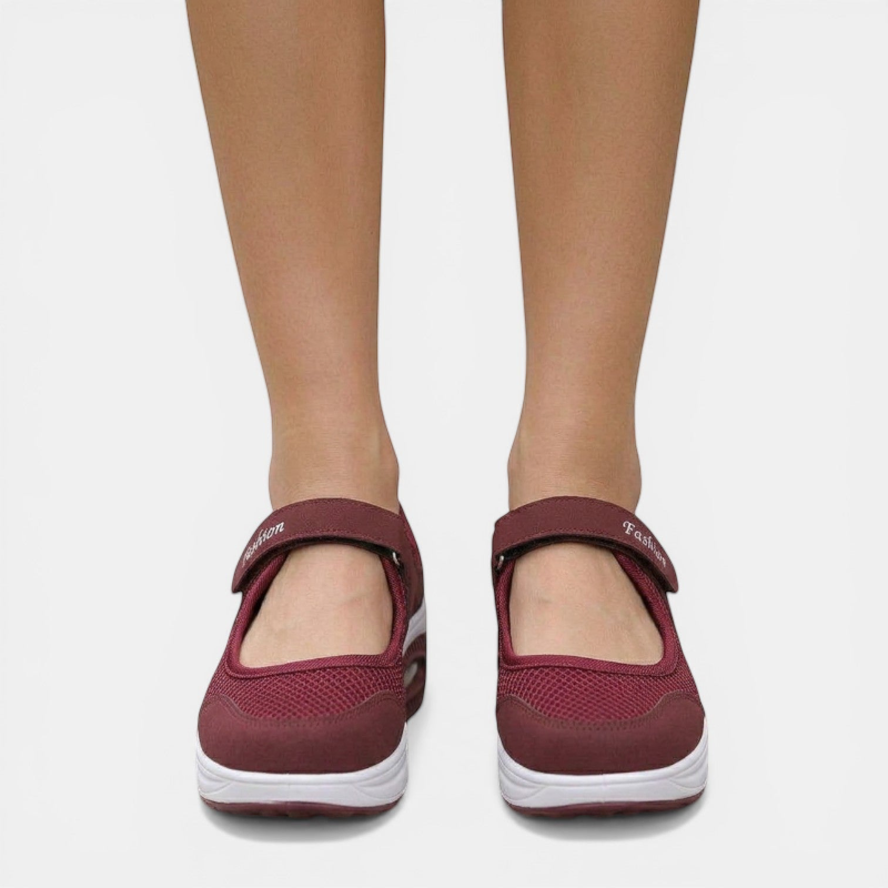 Men's Stylish Ventilated Round Toe Sneakers