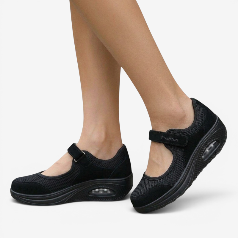 Men's Stylish Ventilated Round Toe Sneakers