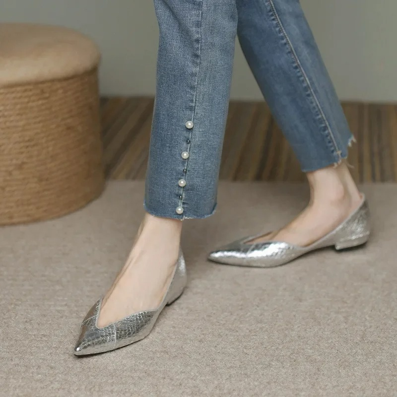 Womens Pointed Toe Slip-On Slippers