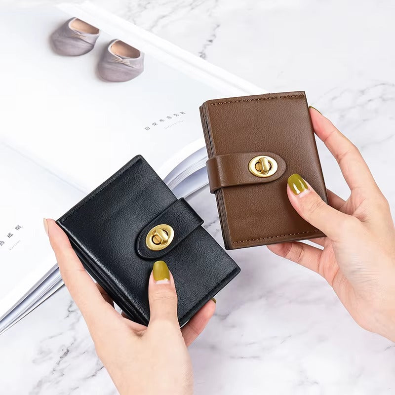 Sophia – Compact Wallet with Hasp Closure and Multiple Compartments