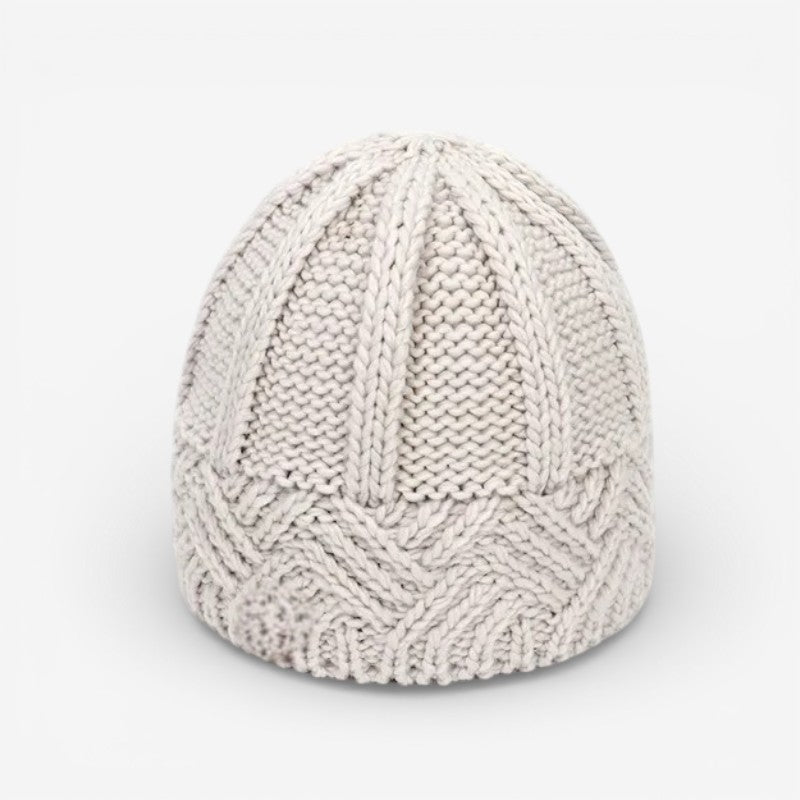 Lily – Round Hat with Zigzag Pattern Design