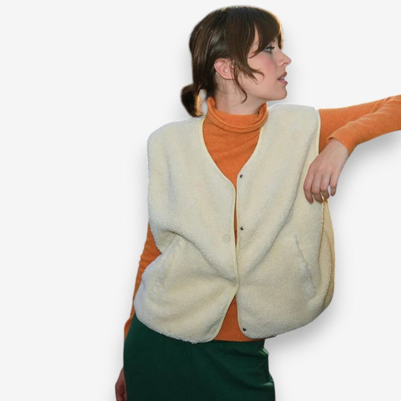 Clara – Round Neck Jacket with Button Closure